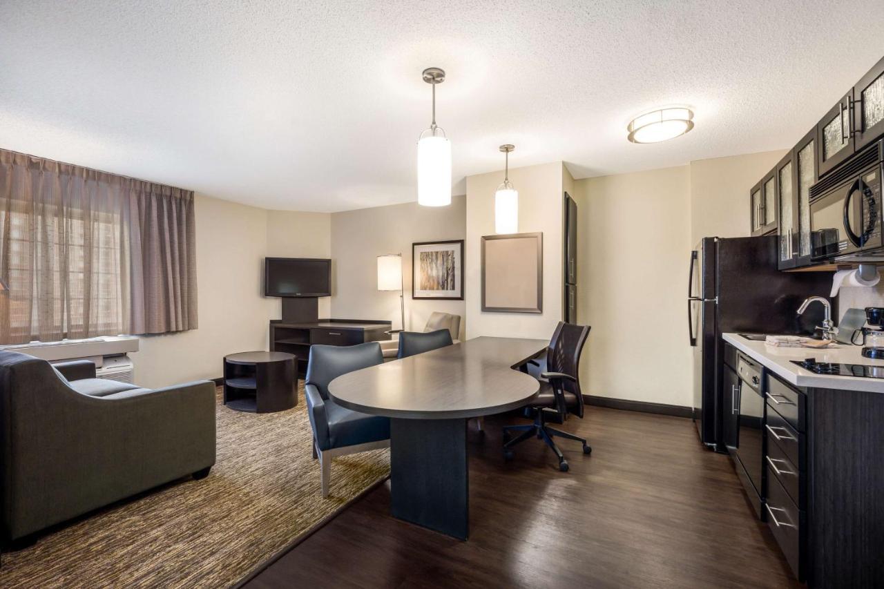 Sonesta Simply Suites Austin The Domain Area Bagian luar foto