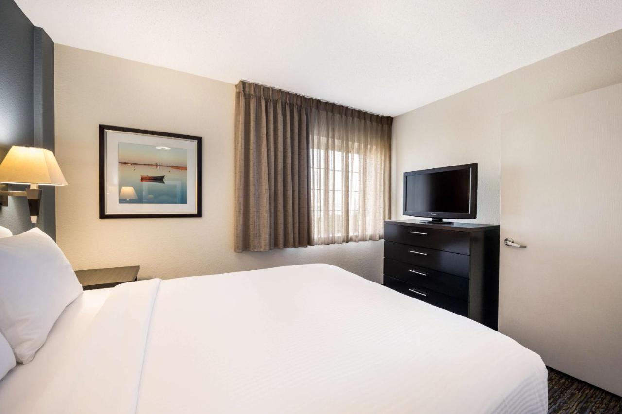 Sonesta Simply Suites Austin The Domain Area Bagian luar foto