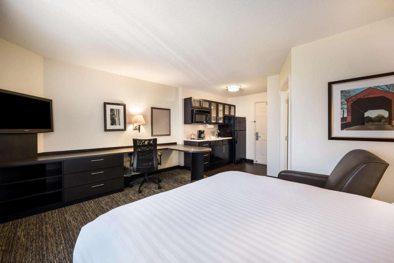 Sonesta Simply Suites Austin The Domain Area Bagian luar foto
