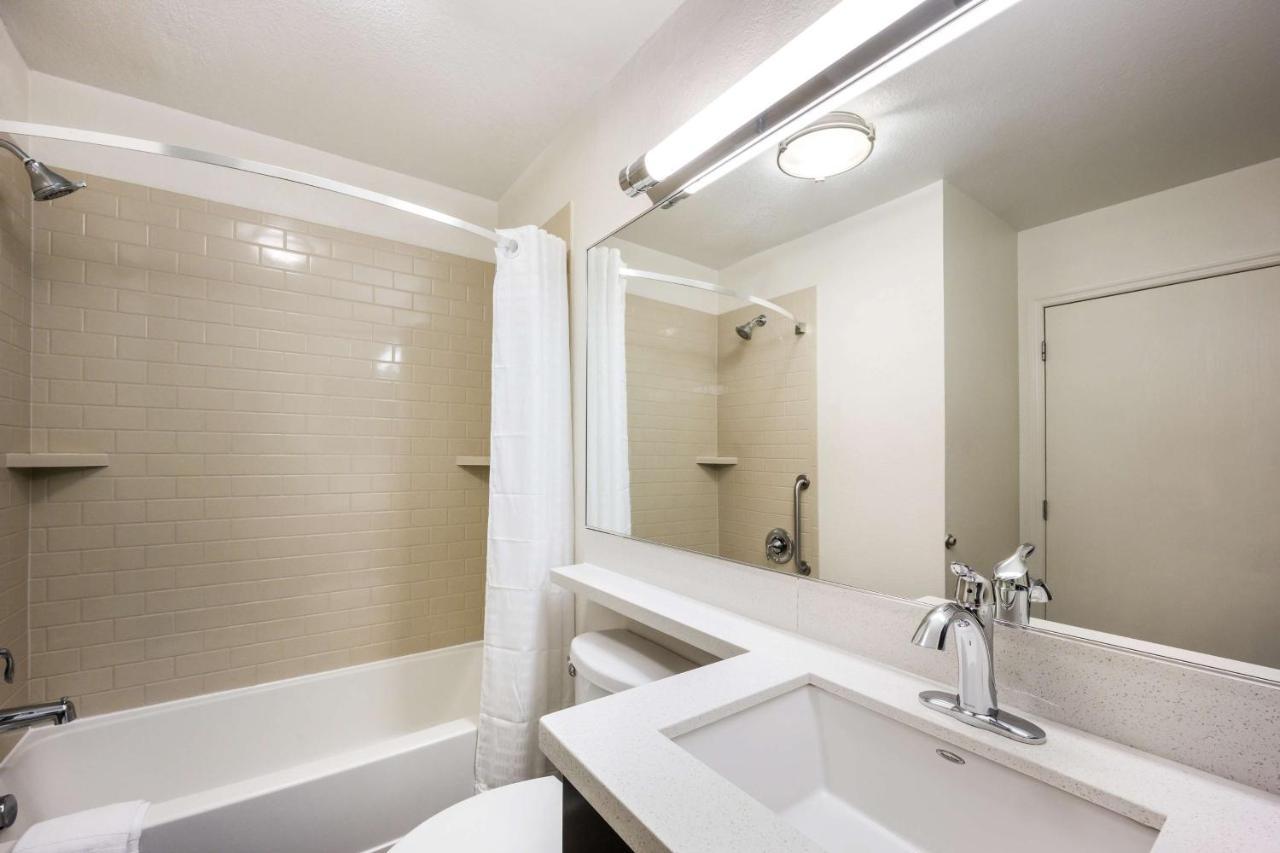 Sonesta Simply Suites Austin The Domain Area Bagian luar foto
